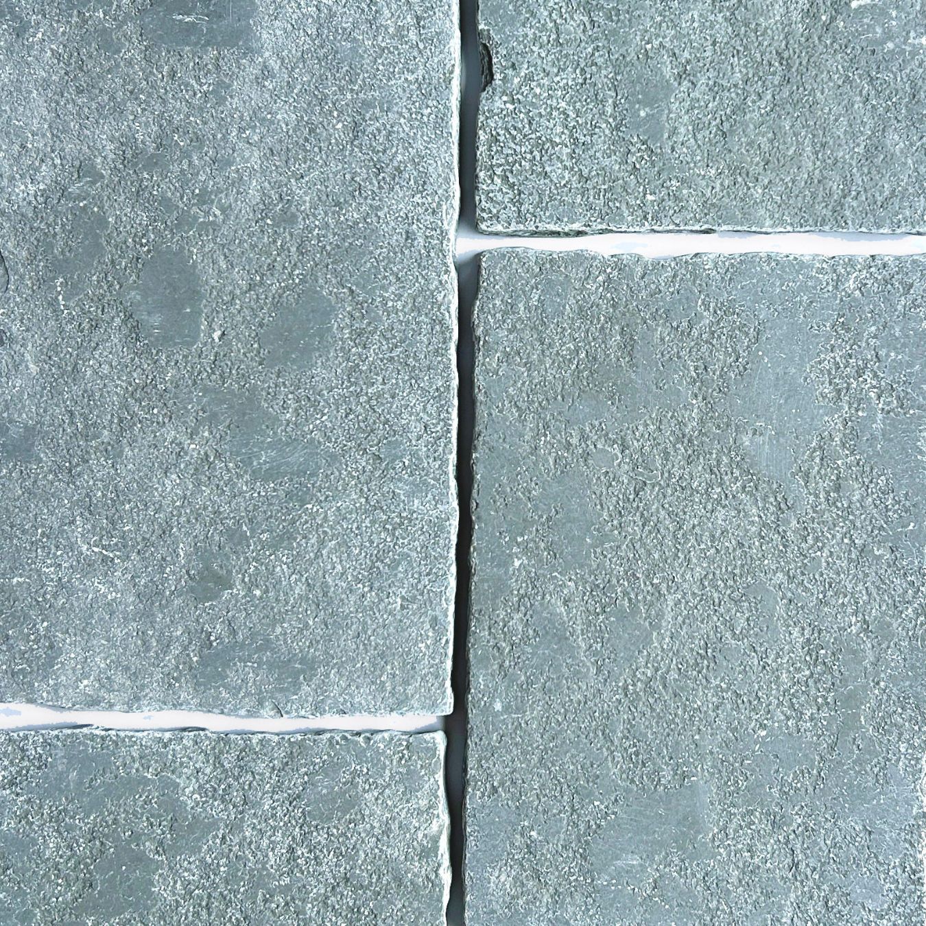 8x Mixed Lengths Volcanic Blue Cobblestone | Limestone Tiles